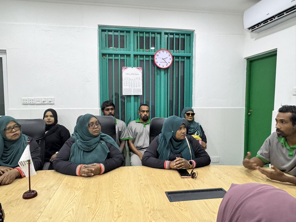 މާލެ ސިޓީ އަންހެނުން ތަރައްޤީއަށް މަސައްކަތް ކުރާ ކޮމެޓީގެ ފަރާތުން ބ.އަތޮޅަށް ކުރެވޭ ތަޖުރިބާ ދަތުރުގަައި ބ. ކިހާދޫ ރަށު ކައުންސިލްއާއި އ.ތ.މ ކޮމެޓީގެ މެމްބަރުންނާއި  ބައްދަލުކުރުން.

<a href="/kihadhoocouncil/">Secretariat of Baa kihaadhoo Council</a> 
<a href="/MaleCitymv/">Malé City Council</a>