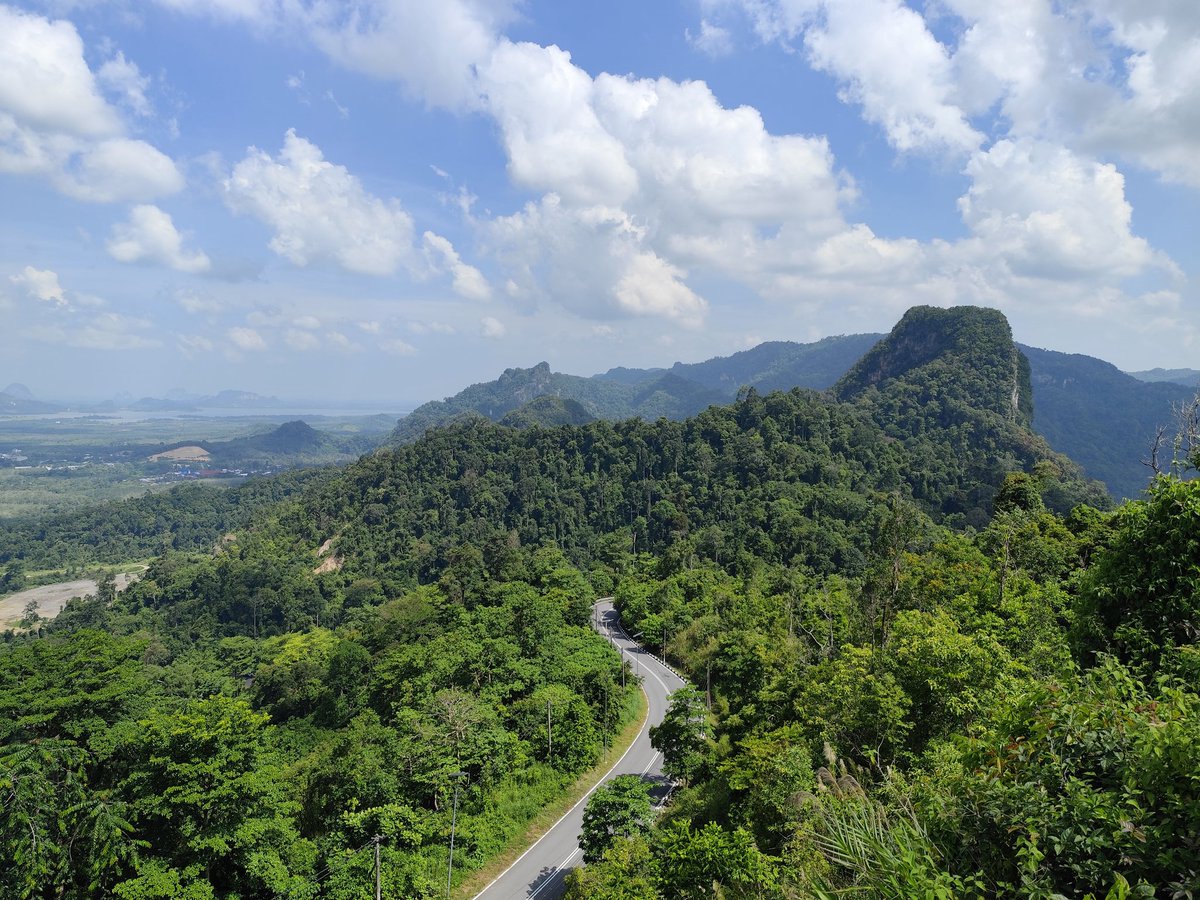 アハマド・ユスマニー tweet media