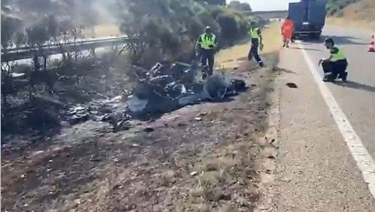 Video_Forensics's tweet photo. The road where Diogo Jota tragically crashed had previously been described as one of the worst in Spain.  

The Portuguese forward was travelling in a Lamborghini with his fellow footballer and younger brother Andre, 26, who also died in the crash

https://t.co/Afnn8i2Ans https://t.co/ZDY4nibqtG
