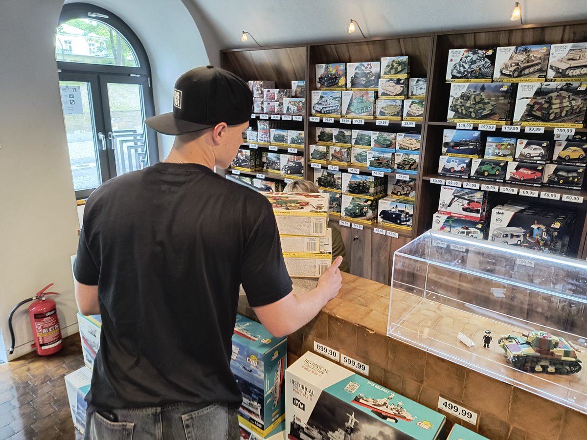 COBI_Bricks's tweet image. 🌟🏰✨ Odkryj nowy COBI Store Cytadela w Warszawie! 🧱🎉
📍 Lokalizacja: ulica Jana Jeziorańskiego 4 (BRAMA NOWOMIEJSKIA), przy Muzeum Wojska Polskiego na Cytadeli.
🗺️ Dzięki nawigacji w Google Maps trafisz do nas bez problemu:
maps.app.goo.gl/cygEK3BSAuYSap… 
🕒 Godziny otwarcia: 
▪️…