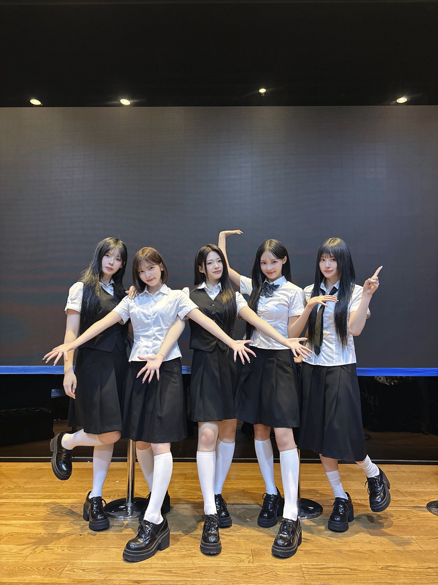 Gu7go7Ab0AAIbM5?format=jpg&name=large