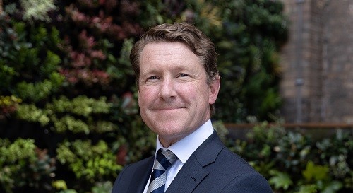 Responding to the release of the government's new 10-year plan for the NHS, Dr Ian Gargan, PHIN Chief Executive said: 
"We welcome the increased use of the NHS App and are working to see how PHIN’s data on private hospitals and consultants can be incorporated, so that patients
