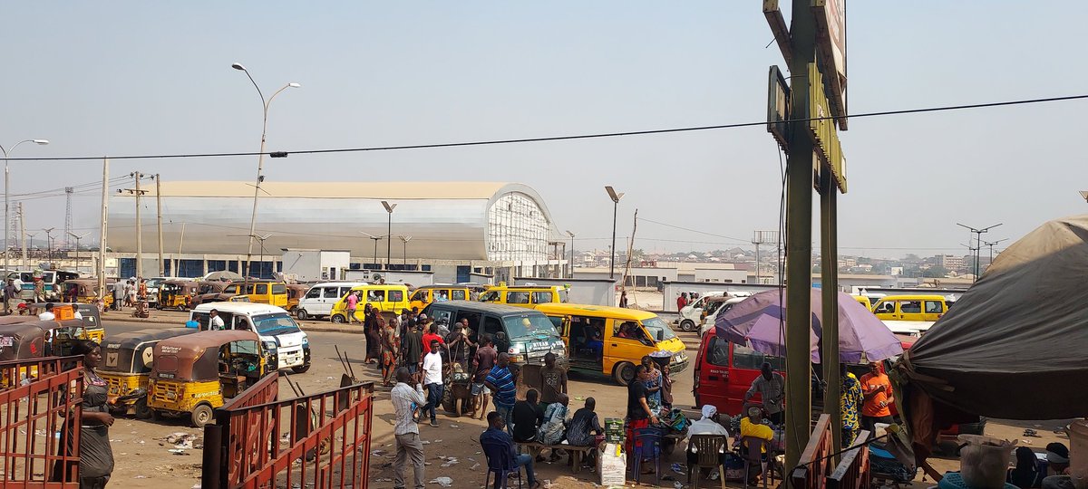 TianaNwaneri's tweet image. As onyeije m bu, I had to travel from Owerri to Enugu today.
Ndi Enugu ibem if you would like to attend #onitshabusinesshangout 4.0 @onyeijemotors has given us two free buses. 11am anyi apụọ ozigbo.
Free of Charge.
#reimagineonitsha
#OBHXTigerFoods
#onitshabusinesshangout