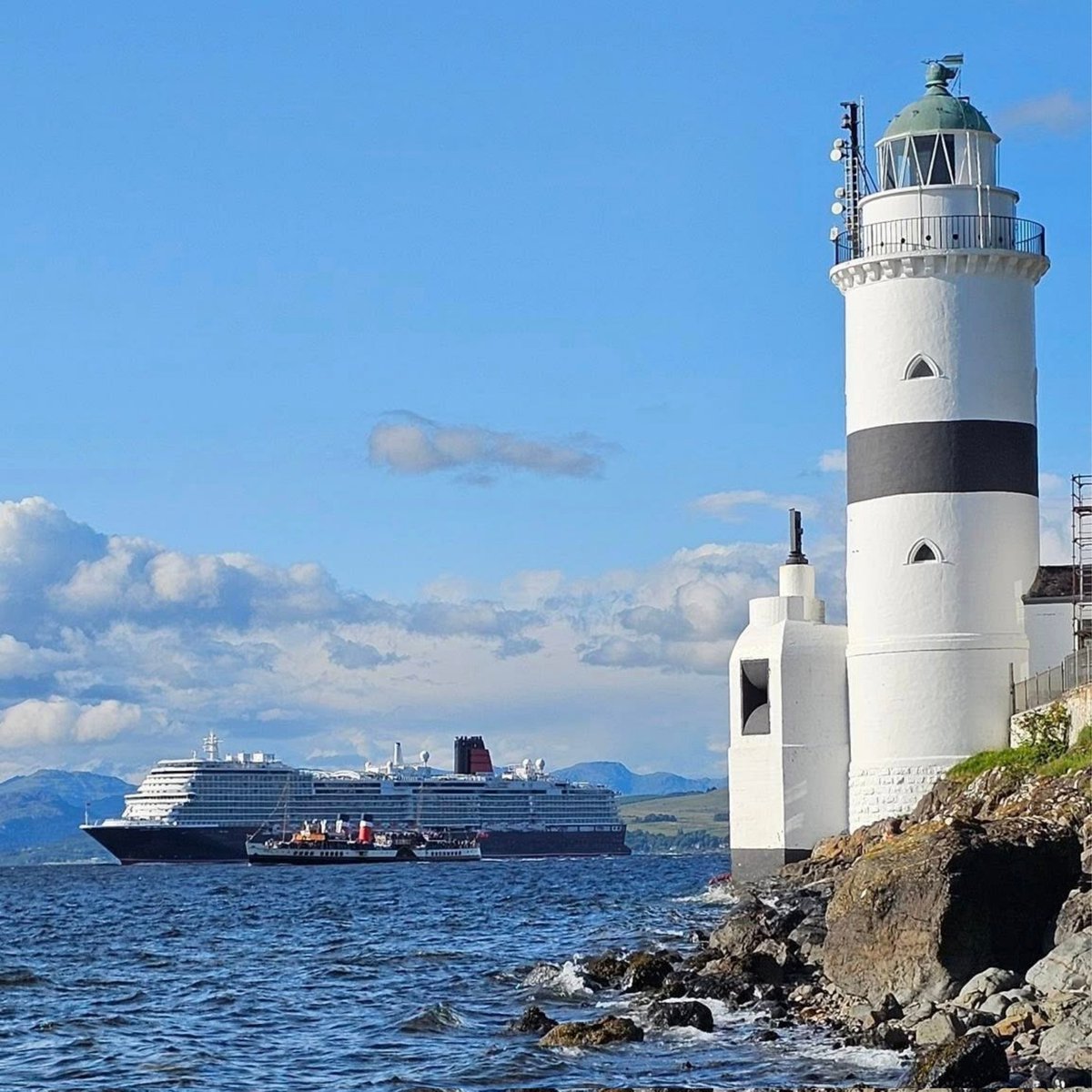 PS_Waverley's tweet image. Life (sort of) imitating art! Featuring a special appearance 🚢