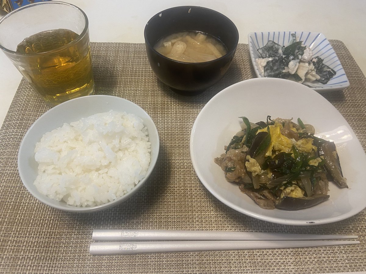 nikki720457's tweet photo. 娘たち帰宅遅いので
母さんは先にいただいてます
6月末より
新しいミッションで
深夜生活から陽の光を浴びれる生活
しかし今のわたしには
ミッションインポッシブルだぜーい
#休み #晩ごはん #料理好きな人とつながりたい https://t.co/Y4p9J7u29G