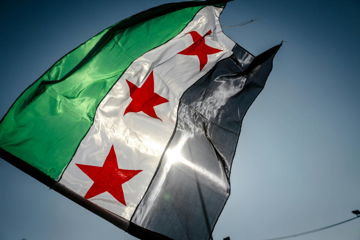 Dienst Terugkeer en Vertrek (@dtenv) on Twitter photo Hoe pak je je leven weer op in een land dat lang geleden heeft onder oorlog?
Terugkerende Syriërs komen sinds 17 juni weer in aanmerking voor terugkeer- en herintegratieondersteuning ter hoogte van €2.800 per volwassene.
Meer informatie en aanmelden: english.dienstterugkeerenvertrek.nl/latest/news/20…. Hoe pak je je leven weer op in een land dat lang geleden heeft onder oorlog?
Terugkerende Syriërs komen sinds 17 juni weer in aanmerking voor terugkeer- en herintegratieondersteuning ter hoogte van €2.800 per volwassene.
Meer informatie en aanmelden: english.dienstterugkeerenvertrek.nl/latest/news/20….