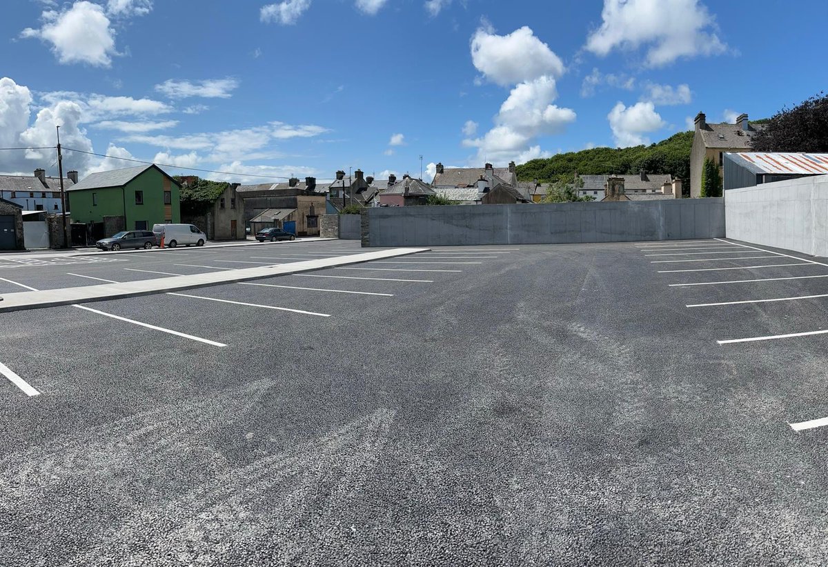 Clare County Council has announced the opening of a new public car park in the heart of Ennistymon, providing 48 additional car parking spaces for residents, visitors and businesses in the north Clare town.
Read More: clarecoco.ie/your-council/[…