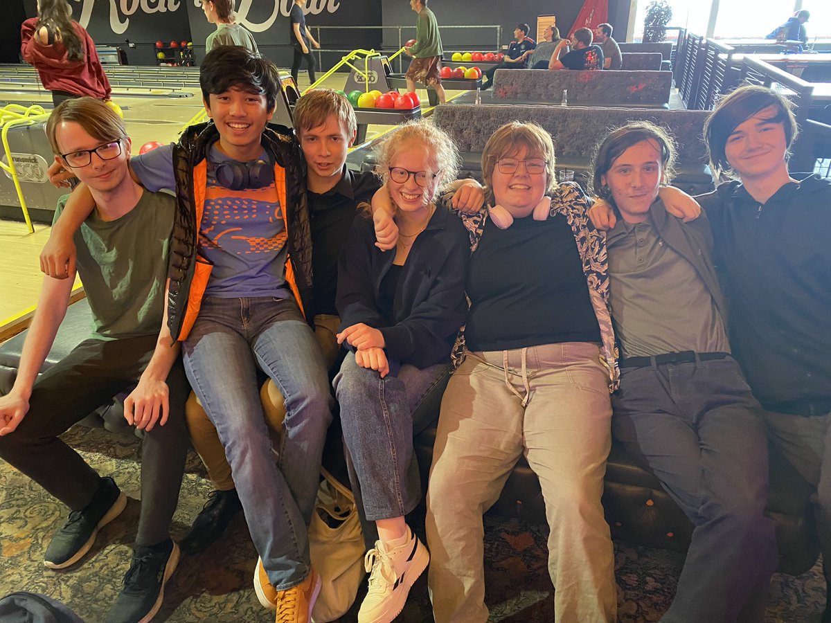 24th June saw our 6th form leavers celebration of bowling followed by a meal. It was really great to gather together and chat and reflect on past memories. We wish our year 13's the very best moving forward and know they have secured fantastic next steps! 🎳🥳 #JuneRoundup