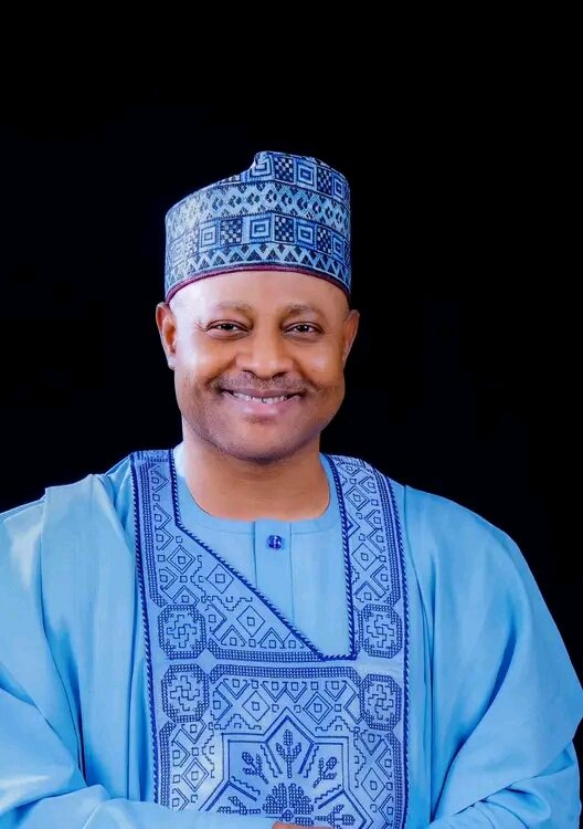 Waxeeri_jnr's tweet image. Governor Uba Sani is working, not making noise!
His work in the fields of health, education, and youth development has demonstrated that leadership is a service, not a rule.
&quot;Kaduna is proud of you, Your Excellency Governor! 👏&quot;
#UbaSani #KadunaDevelopment #APC #LeadershipWithRes