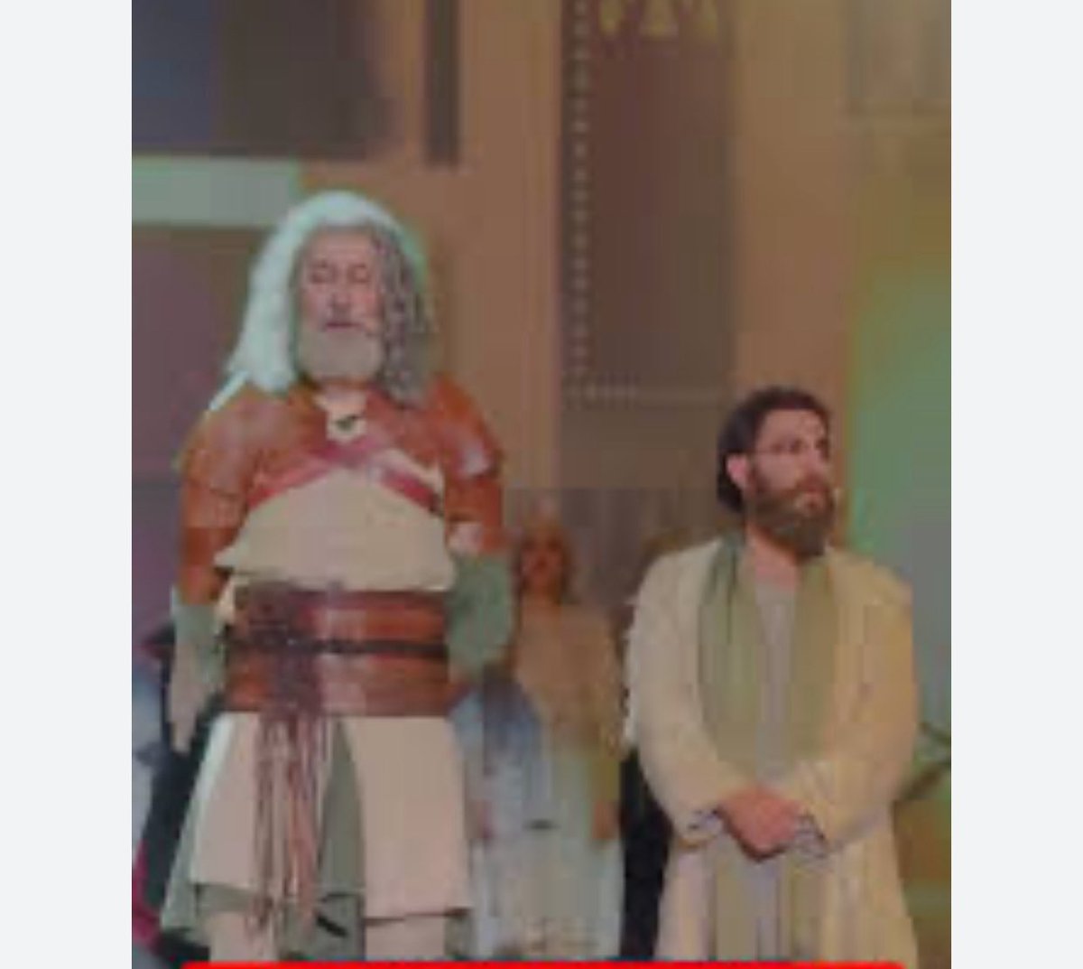 من کاری به عصبانیت نوید محمدزاده سر پدر زنش ندارم 
ولی یادمم نمیره رفت امریکا تئاتر سر سرود ای ایران قیافش رو‌کج و‌کله کرد 😏