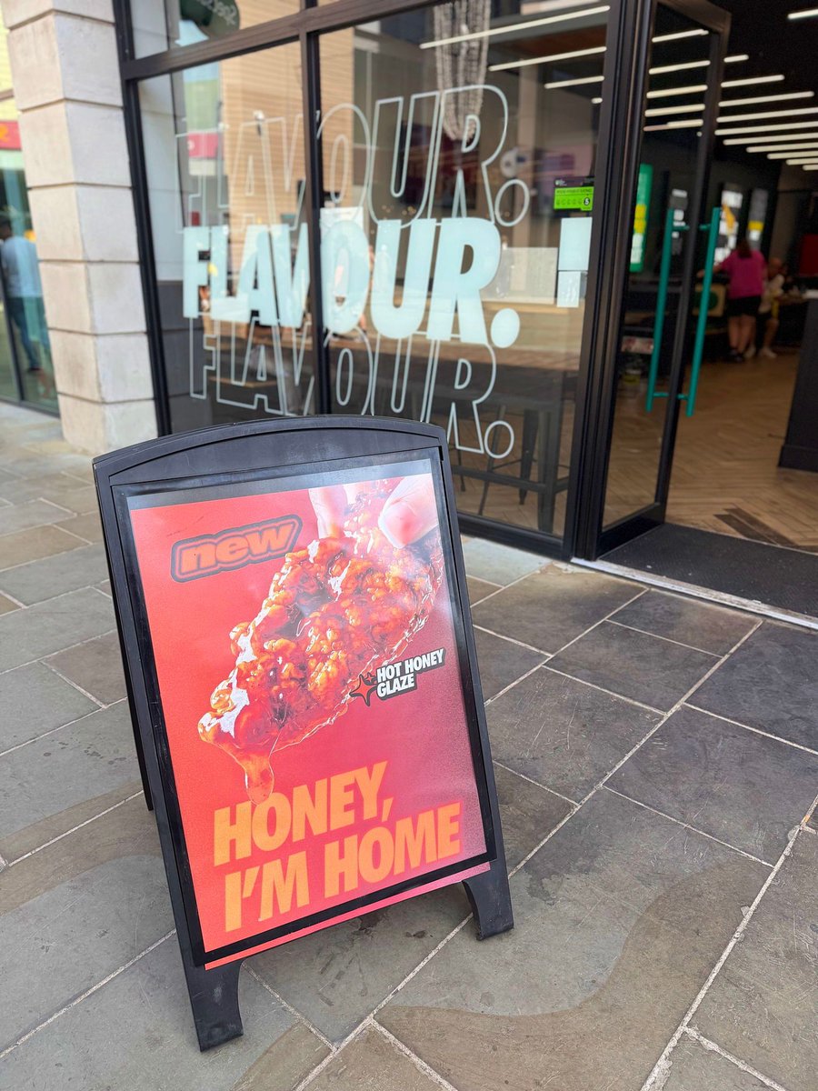 Hot honey at Wingstop: need we say more? 😍 

#BD25 #Bradford2025 #Bradford #thebroadwaybradford #bradfordshopping #bradfordeats #whatsoninbradford #bradfordoffers #bradfordcitycentre #hothoney #wingstop