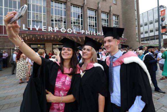 The Philharmonic Dining room will be screen the Graduations of JMU ,university of Liverpool and Hope Uni from the 7th to the 24th of July on a screen in our main lounge.
Please book in to guarantee a seat on our website and mention you wish to view the screen.