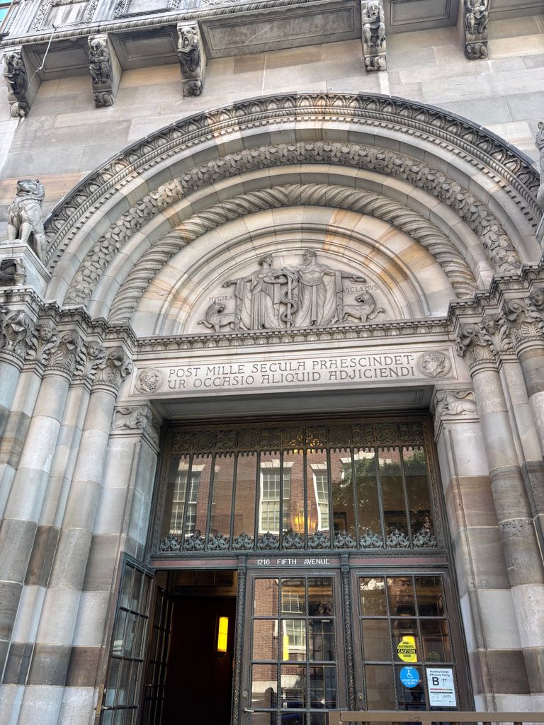 WinnAwards's tweet image. Our ED Joy L. Jones, Ph.D., visited Winn CIPP students in NYC this week. Big thanks to Arlene Shaner, MA, MLS, for the inspiring tour of the Drs. Barry and Bobbi Coller Rare Book Reading Room at @nyamhistory! 📚