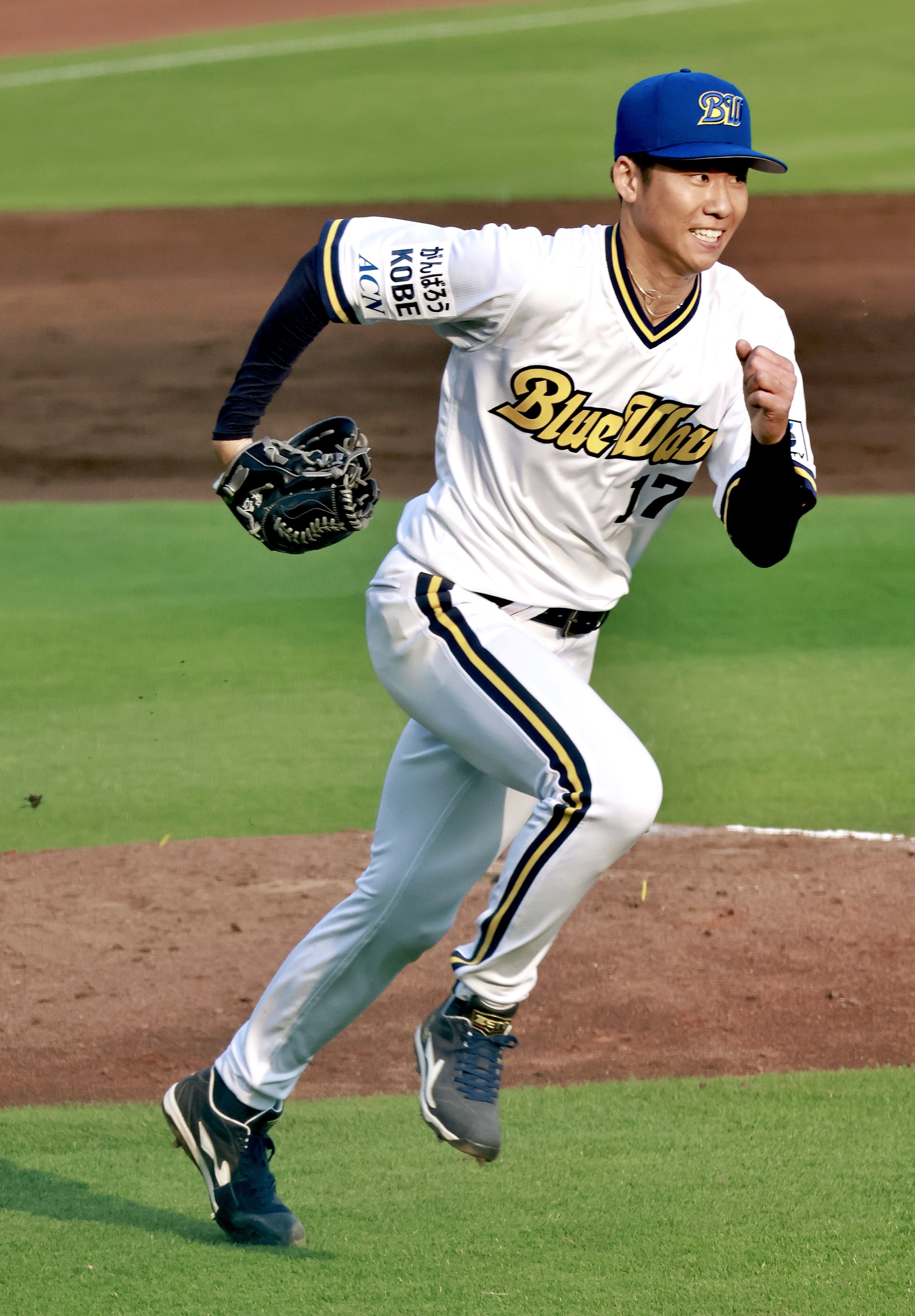 曽谷龍平 ハイクオリティユニフォーム ブルーウェーブ 復刻 Lサイズ オリックス オリのよっしー🐮💫 on X: 