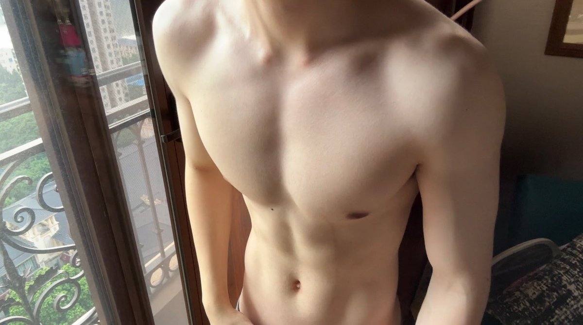 一聊到黄色，原生家庭也不痛了，也不抨击企业单休了，生活压力也没有了，国际局势也不关注了，生态污染也无所谓了，病也好了，聊得忘情了也不知天地为何物了