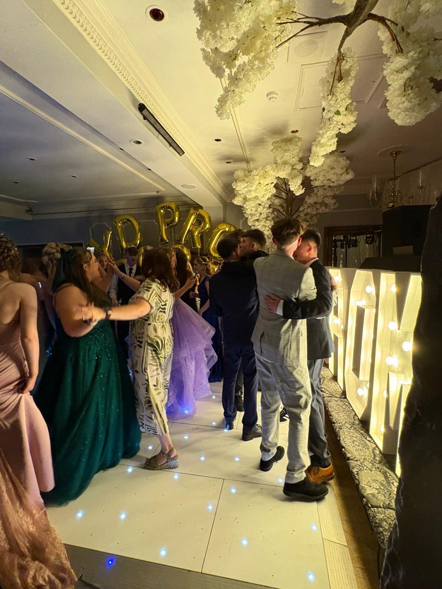 Pen y Dre High School tweet media