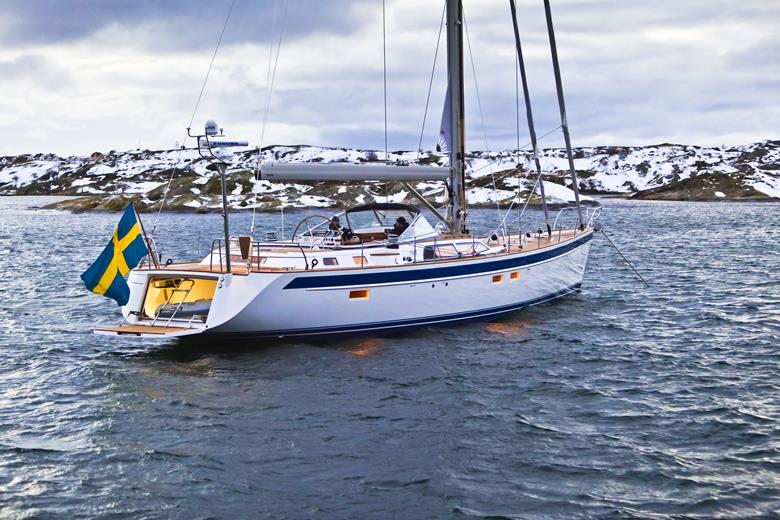New cold weather electrolyte with four-minute charging

Cold weather is the enemy of lithium-ion batteries, sapping capacity by 25% at 0oC, but a new electrolyte enables faster charging and improved ...

ow.ly/mFVl50WhlSS

#ibi #ibinews #ibipulse