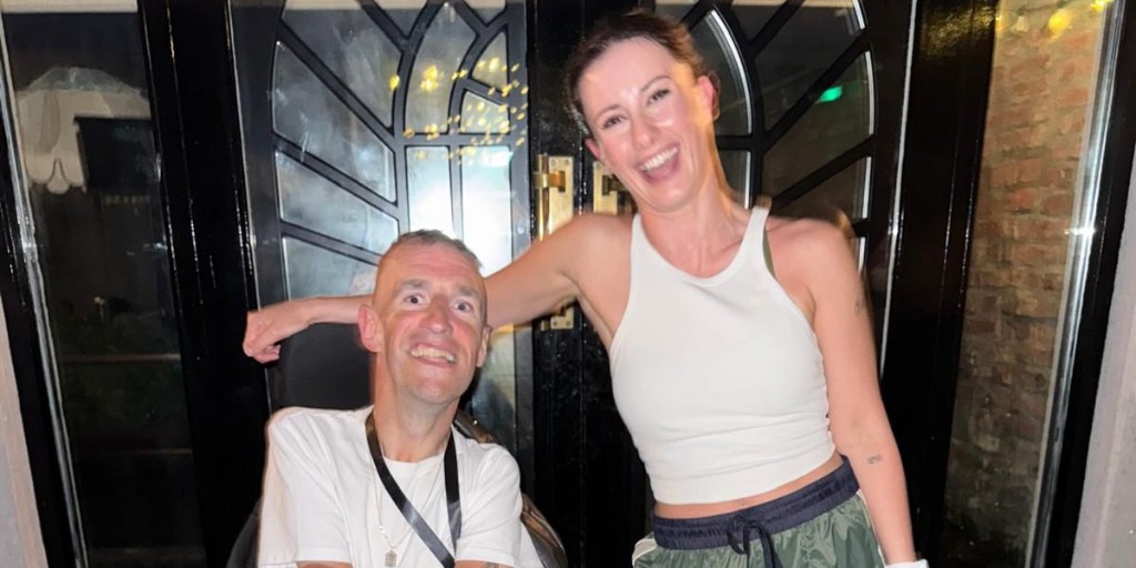 EnableIreland's tweet image. What a night ! 👏 Join us in celebrating DJ Amos, who has hung up his headphones after his last performance at the Set Theatre. DJ Amos, is a great friend, and a previous service user, of Enable Ireland. His final show was in aid of our Kilkenny Services. Thank you. 🧡