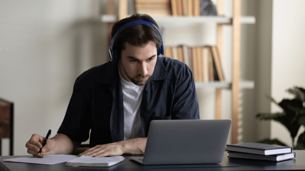 ¿Pueden teletrabajar los funcionarios? 👉 Te lo explicamos en #mundopositor🧐
➡ mundopositor.info/funcionarios-t…