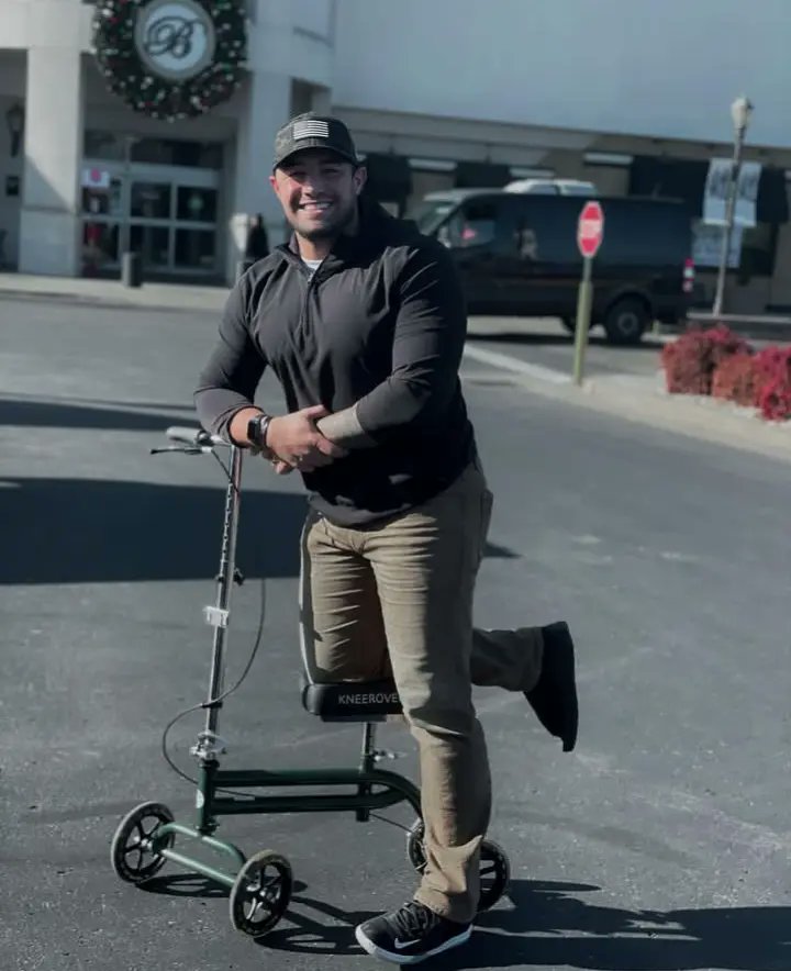 Jay Benson (@0jaybenson) on Twitter photo 