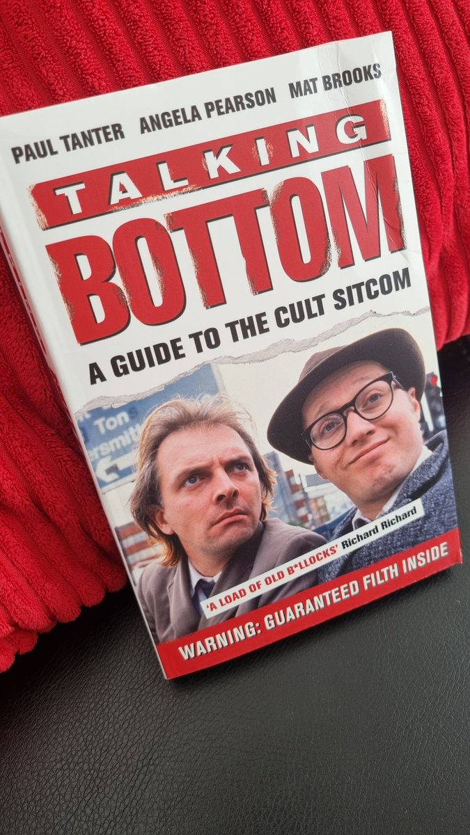 RaeStump's tweet photo. @talkingbottom @paultanter @pearson_ange @MatBrooks ITS ARRIVED!! #talkingbottom #bottom #rikmayall @AdrianEdmondson https://t.co/E71wtUGXih
