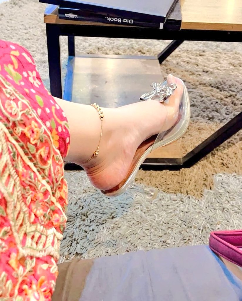 SaimaDurrani5's tweet image. I am alive ❤️