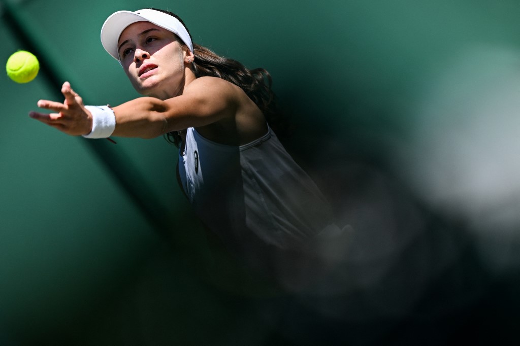 ntv's tweet photo. 75 YIL SONRA İLKİ BAŞARDI
Zeynep Sönmez, Wimbledon'da üçüncü tura yükseldi

https://t.co/CrMxiubGRB

Foto: AFP https://t.co/sOr7hP2npb