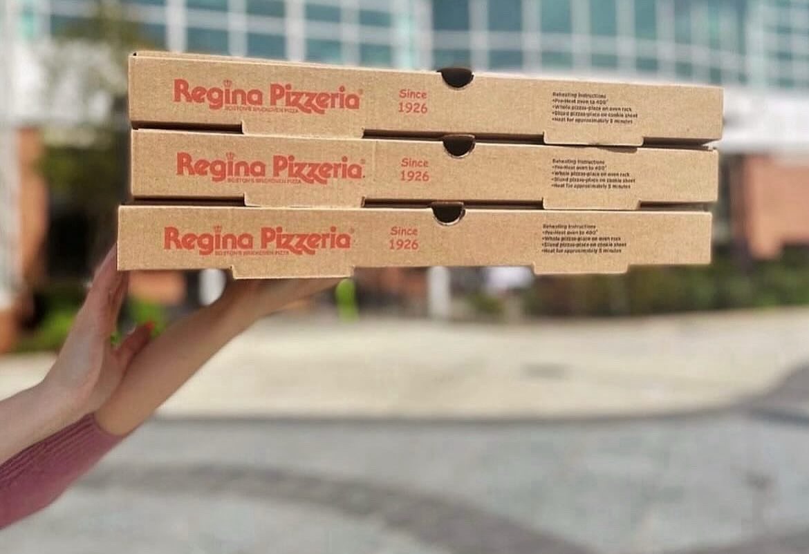 Stuck In Traffic At The Braintree Split On The Way Down The Cape? Stop Into Regina’s At The South Shore Plaza And Pick Up Some Pizza To Go! Happy Fourth of July Weekend! 🇺🇸 🏝️ 🍕