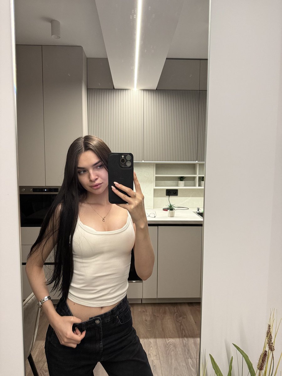 TeyyShy's tweet image. The mirror shows me whole. But inside, there’s silence — like someone important hasn’t spoken in a long time. 🕯
When was the last time you truly missed someone?