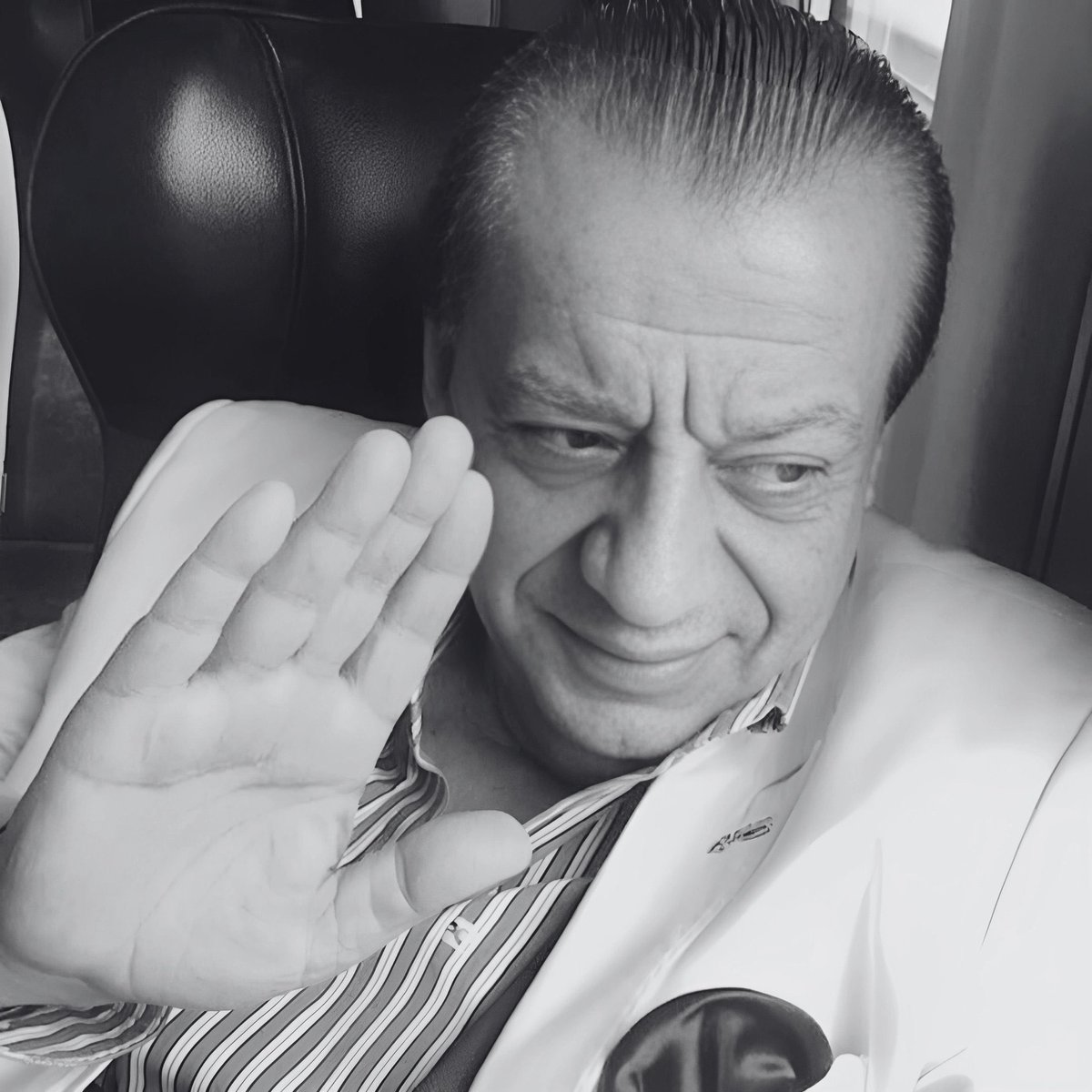 Allah rahmet eylesin. 

Ailesine ve sevenlerine başsağlığı diliyorum. 😔

Mekanı Cennet olsun inşallah. 
#HakanBülentYardımcı