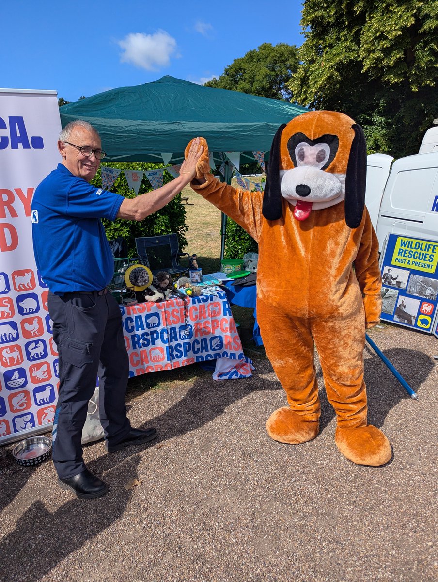 Our fantastic colleagues Dan &amp; Karen along with Wildlife Partnership Manager Geoff were at the wildlife awareness day at Rufford Abbey 28th June. Along with other charities we gave out freebies, engaged with families &amp; children about wildlife &amp; what we can all do to help. 🦊🐦‍⬛🐍
