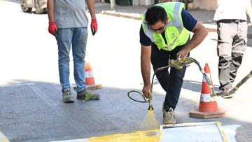 Umurlu Mahallesi'nde budama faaliyetleri