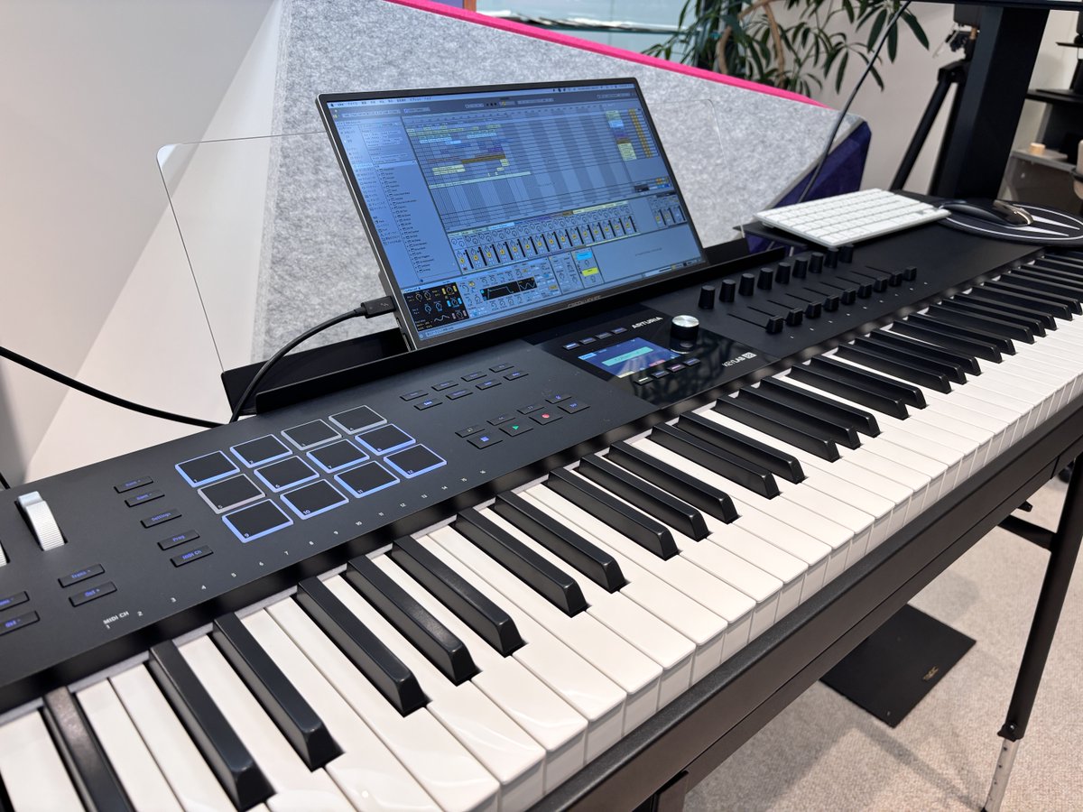 梅田店展示機速報】 ・Arturia / KeyLab 88 mk2 black DAWとの親和性は 