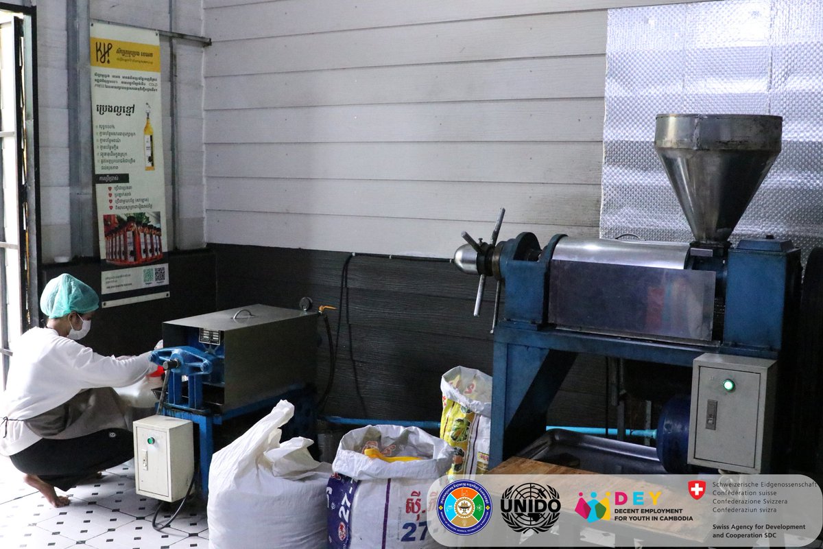 #RECP trainees visited KH Oil Handicraft in BTB! Known for cold-pressed oils from seeds, sparked practical insights on applying RECP in real-world biz.  

Participants shared ideas and feedback for greater efficiency &amp; sustainability. Thanks to the #SDC for making it happen!
