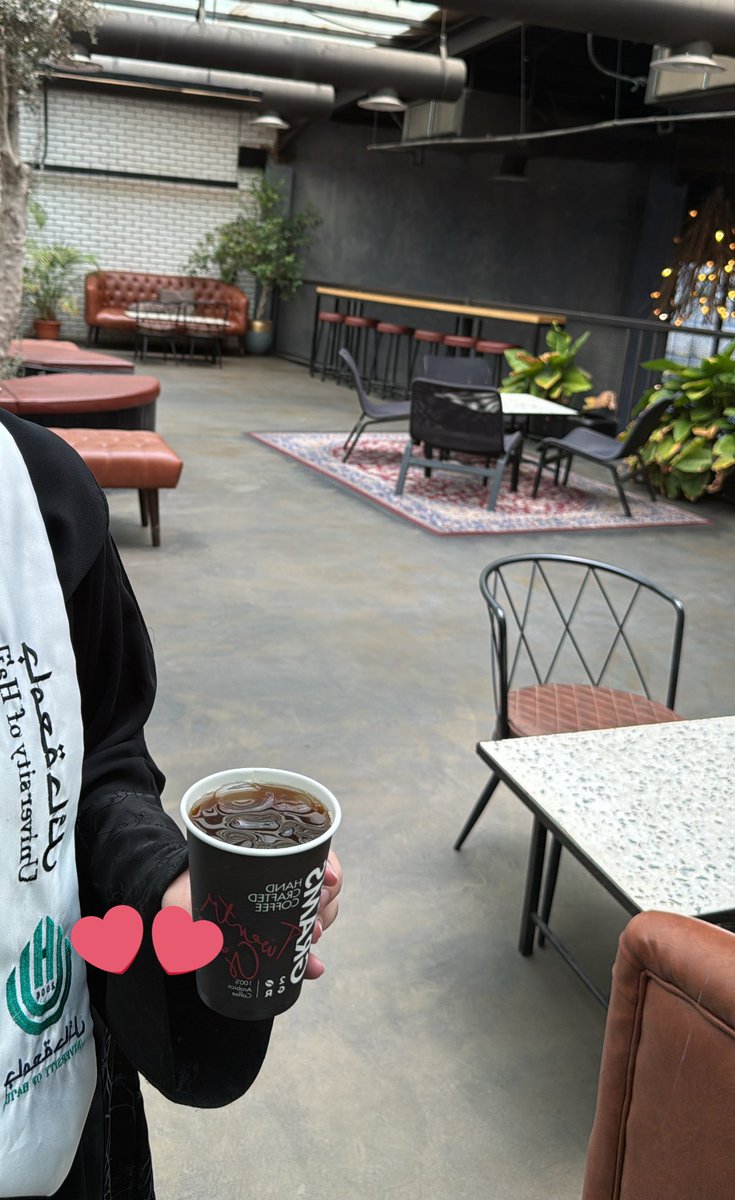 نهاية سنة الأمتياز💙
الحمدلله الذي يسّر لي البدايات وبلغني النهايات الحمدلله على التمام وحسن الختام، الحمدلله الذي ما تم جهد إلا بعونه وما خُتم سعي إلا بفضله، يارب نهاية خير لبداية طريق أعظم