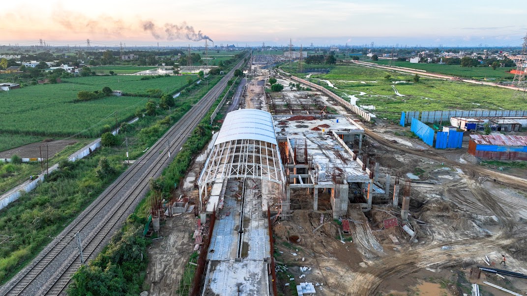 RailAnalysis's tweet photo. #RRTS Update: #Modipuram depot and #metro station #construction gains momentum on Namo Bharat corridor
Read more: https://t.co/2qVvnXsN7S
#NCRTC #NamoBharat #MeerutMetro #UrbanTransport #Infrastructure #Urbantransit #DelhiMeerut #Connectivity #NamoBharatTrains #Railanalysis https://t.co/rtcMas7p0e