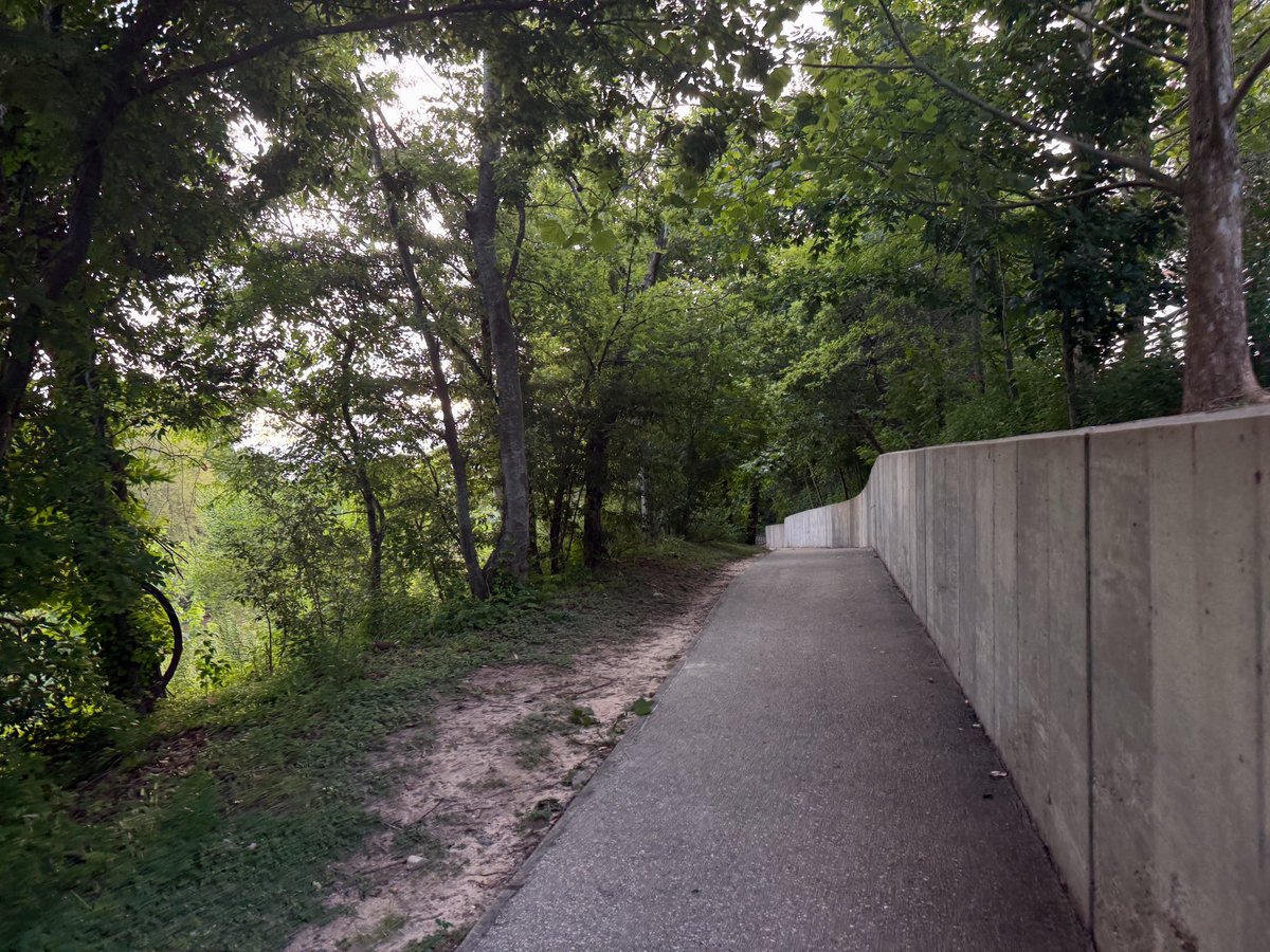 owl_93's tweet photo. Thursday morning miles #runningstillsucks #buffalobayou #strydrunning https://t.co/Pa7rhxuQ87