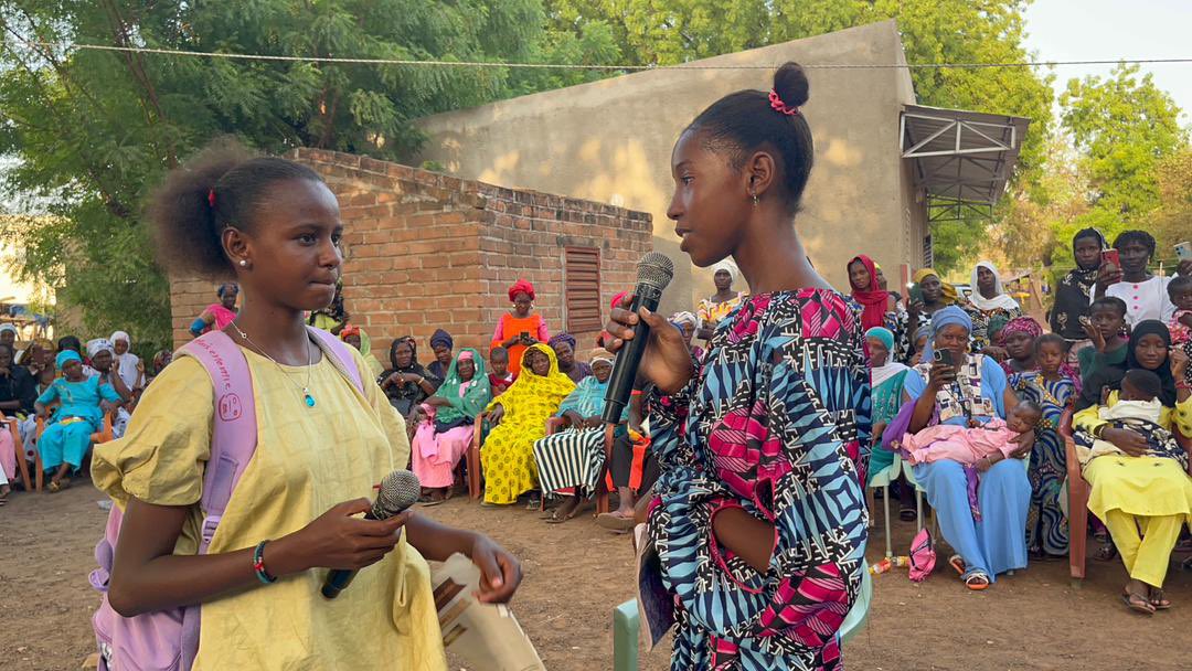 À Matam et Kédougou, la lutte contre la déscolarisation des jeunes filles s’est appuyée sur une mobilisation masculine forte et une diversification des approches de sensibilisation y compris le numérique (SMS, USSD, API).👇🏿

linkedin.com/posts/wim-sene…