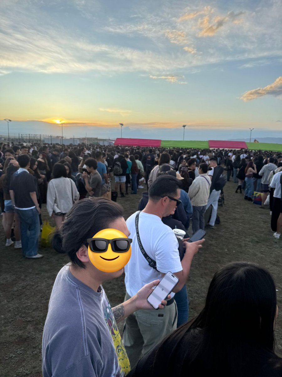 Бугуйвч авах түгжрэл наасан. Бас арай ч дээ, хотод түрүүлээд өгч болдоггүй юм уу🙄