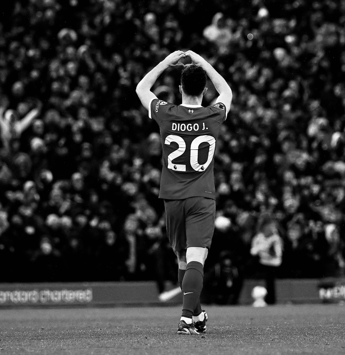 Youll never walk alone!!

Our number 20, R.I.P Diogo 💔