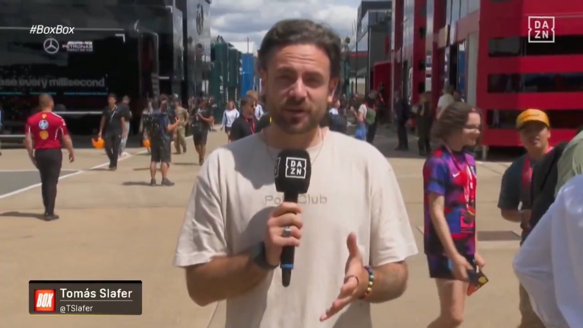 📺🏎️ | ¡Fin de semana el #BritishGP 🇬🇧 <a href="/F1/">Formula 1</a> para <a href="/DAZN_ES/">DAZN España</a> con el equipo desde el circuito! 🙌🏽

 🎙️ Ya en marcha #BoxBox 🏁 con <a href="/PabloLorenteFM/">Pablo Lorente</a> y <a href="/XescRipoll/">Xesc Ripoll Espases</a> junto a <a href="/18ManuGonzalez/">Manuel Gonzalez Simon</a> de invitado.

 🎤 <a href="/alobatof1/">Antonio Lobato</a> <a href="/tonicuque/">Toni Cuquerella</a> y <a href="/TSlafer/">Tomás Slafer</a> desde Silverstone.