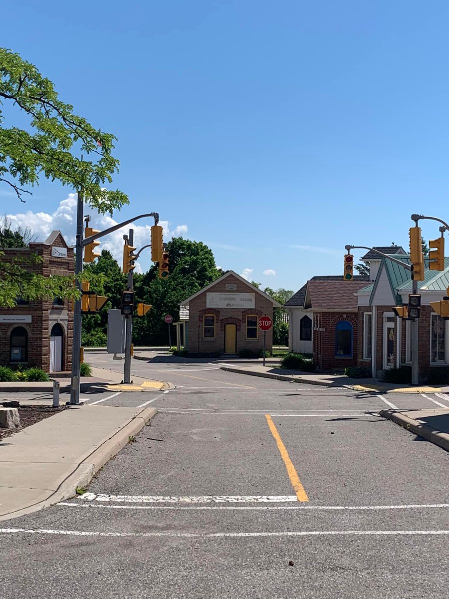 CKDOTerry's tweet photo. @DRPS Officer Vanessa Ford from Kids Safety Village of  LIVE on @CKDOradio with @CKDOTerry  &amp; Becca talks about the FREE Summer Drop-in Days 

https://t.co/M6zw4AZAMK

https://t.co/Sn1fh6f5Kz https://t.co/mgyYe5McUZ