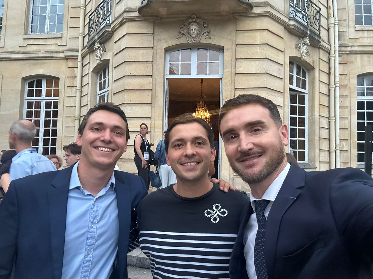 L'Escale Royale tweet media