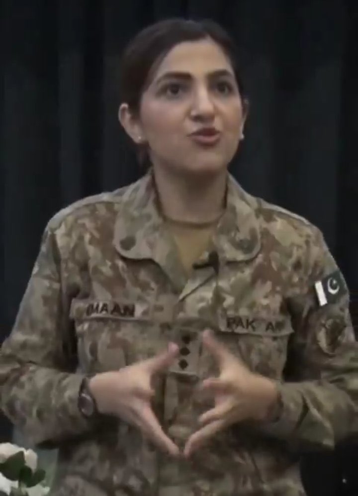 Aamir_Aali's tweet photo. درانی آنٹی !! کیا فوج #PakArmy نے یہ بھی #پبلک_انٹرسٹ میں کیا تھا ؟
کیا ان باپ بیٹی کو گھر سے اٹھانا پبلک انٹرسٹ میں تھا ؟
Durrani Aunti !! This was also done in #PublicInterest ?
Please explain @OfficialDGISPR @OSPSF @zarrar_11PK 
Waiting for ans ! #PakistanUnderMilitaryFascism https://t.co/TTKaYpWtkW
