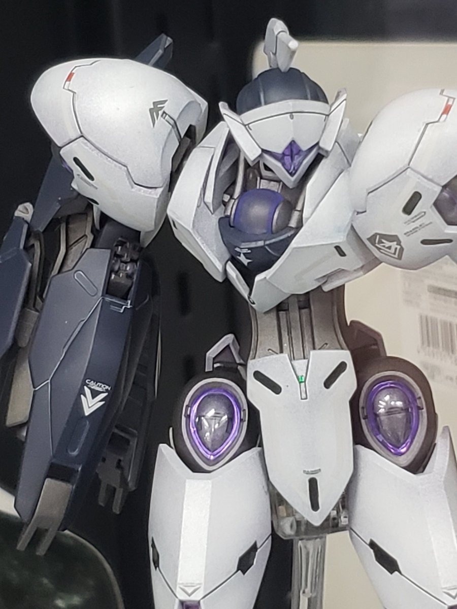 GunplaMuscle's tweet image. 水星の魔女完結2周年とのこと👾
キットもたくさん作りました✨
ヨドバシ博多さんのガンプラショーケースに展示しとりマッスル✨💪
(ジークアクス祭も計画中‼️)
#ガンプラ好きと繋がりたい
#水星の魔女完結二周年
#ヨドバシ博多