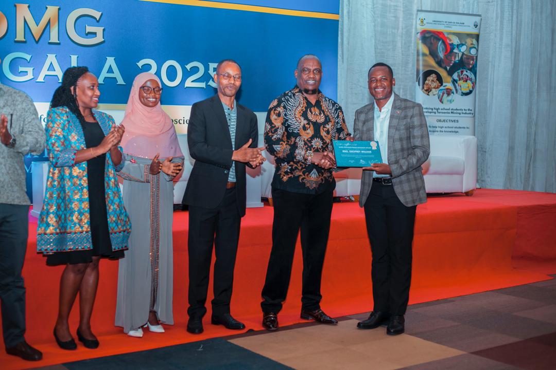 One4sgeomine's tweet photo. Building and supporting careers, empowering youth as the next generation of Mining industry.
Proud sponsors of the SOMG CAREER  GALA 2025
#One4sgeomine #somg #careergala2025 #mining https://t.co/HrF3i5xCUy