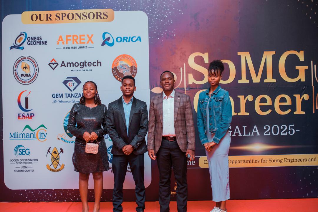 One4sgeomine's tweet photo. Building and supporting careers, empowering youth as the next generation of Mining industry.
Proud sponsors of the SOMG CAREER  GALA 2025
#One4sgeomine #somg #careergala2025 #mining https://t.co/HrF3i5xCUy