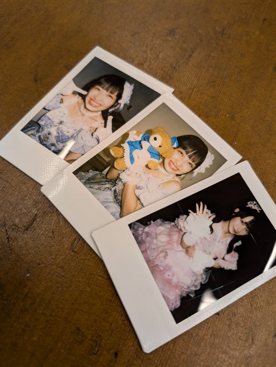 poki3rd's tweet photo. 深夜チェキ列に並びながら、Milkywayで初めて見た3人のことを思い出してました
出会いに感謝 https://t.co/MRR4NdudQG
