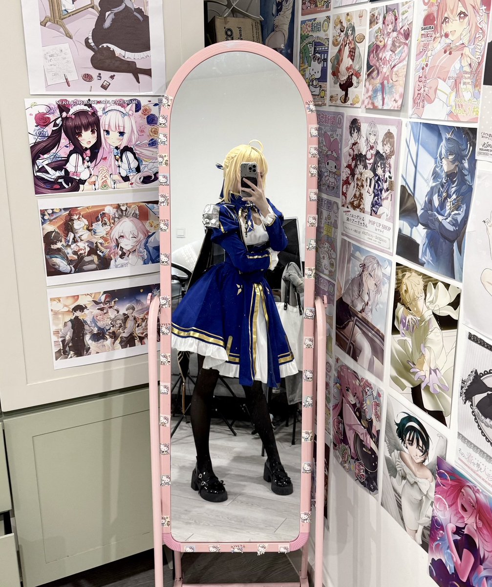 crappycapybaras's tweet image. my Saber cosplay 🤍🤍❕