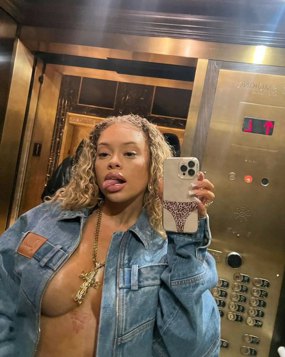 lattocrave's tweet image. Latto is GORGEOUS.